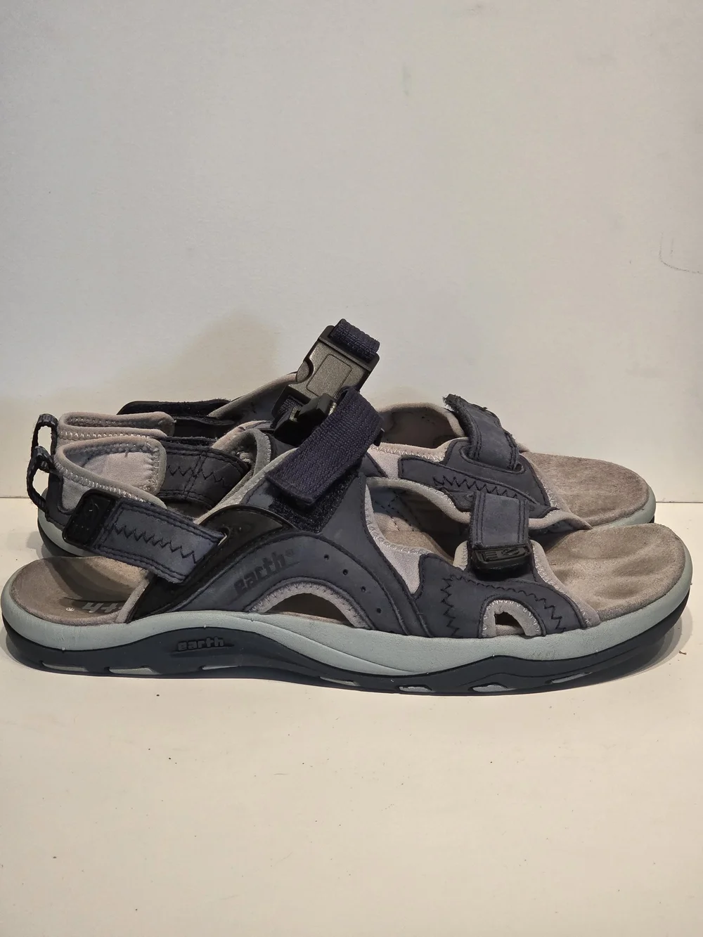 Keen Sandals Men’s 8.5 Newport H2 Olive Green/Yellow Water Hiking Active Sport
